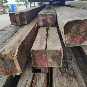 Vigas de madera antiguas recuperadas