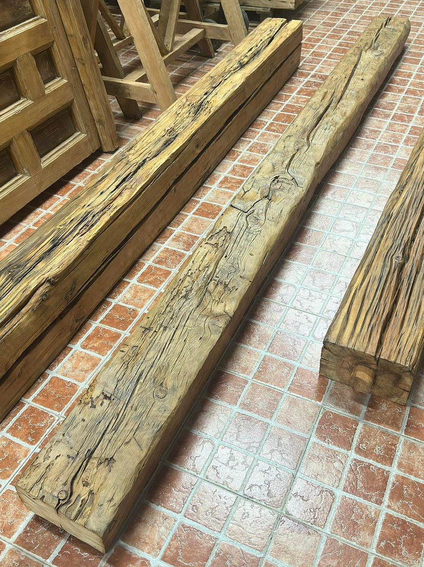 Viga de madera antigua restaurada - Imagen 6
